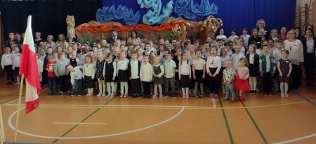 Ogólnopolska akcja Szkoła do Hymnu z okazji Święta Niepodległości.